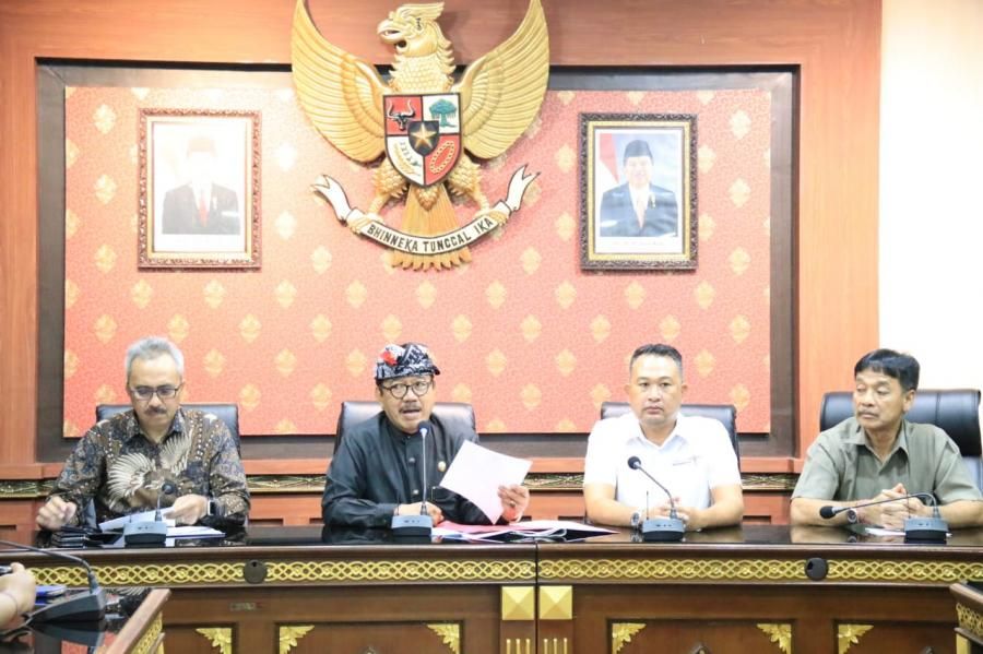 podiumnews.com-Potensi Rugikan Pariwisata Bali, Cok Ace Minta RKUHP Dikaji Kembali